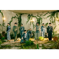yZAozStray KidsA{3rd~jAo3B