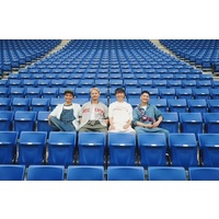 �y�C���^�r���[�z�֐��o�g4�l�gTHE FRANK VOX�A�����o�[�^�]�ԂőS���ցu�S���܂鉞���\���O�œ��{�Ɍ��C��͂��܂��I�v